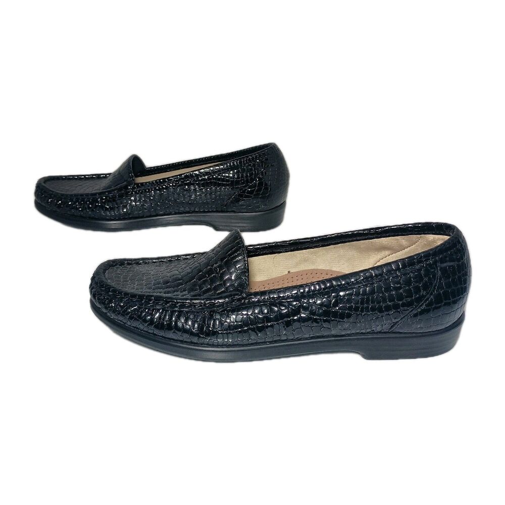SAS Simplify Slip On Loafer Black Patent Croc Embossed Leather Sz 7.5 J6101443